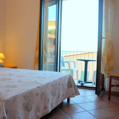 Rena Bianca Apartment